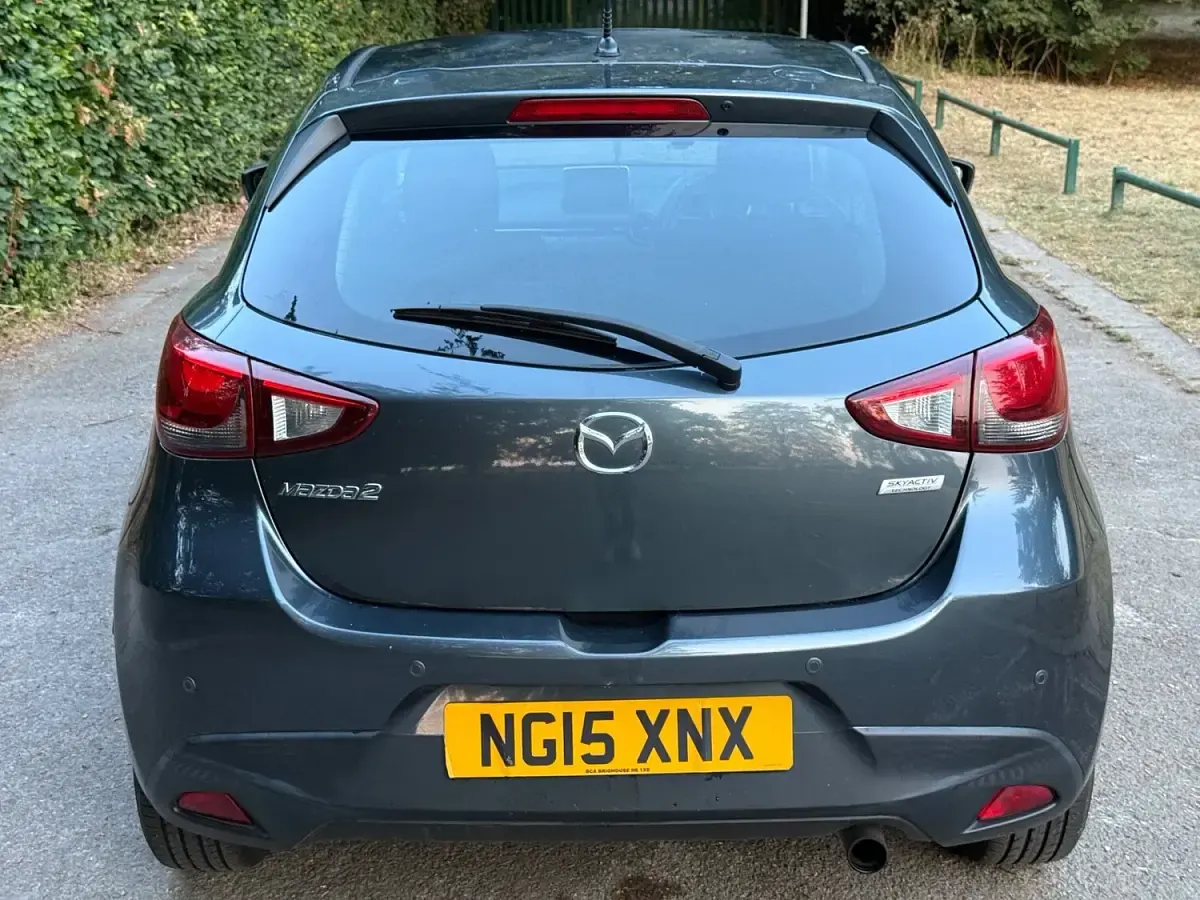 Used Mazda 2 Inclusive 115 HP (84 kW) 2015 Grey Hatchback