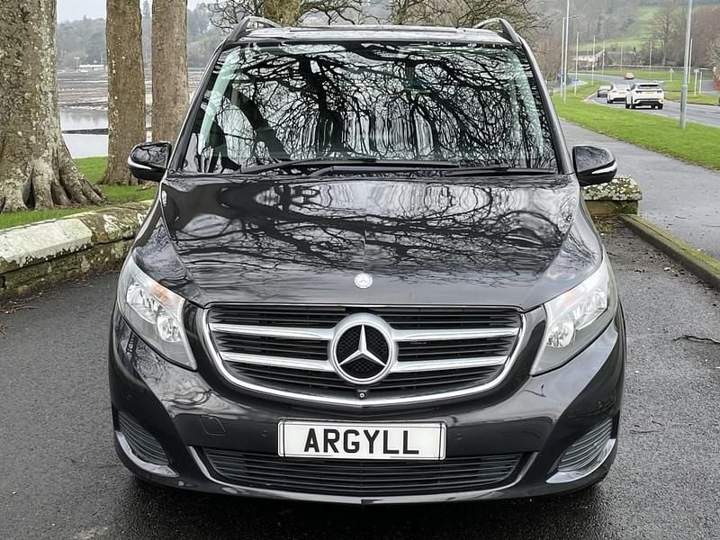 Used Mercedes V250 SE 2015 Black MPV