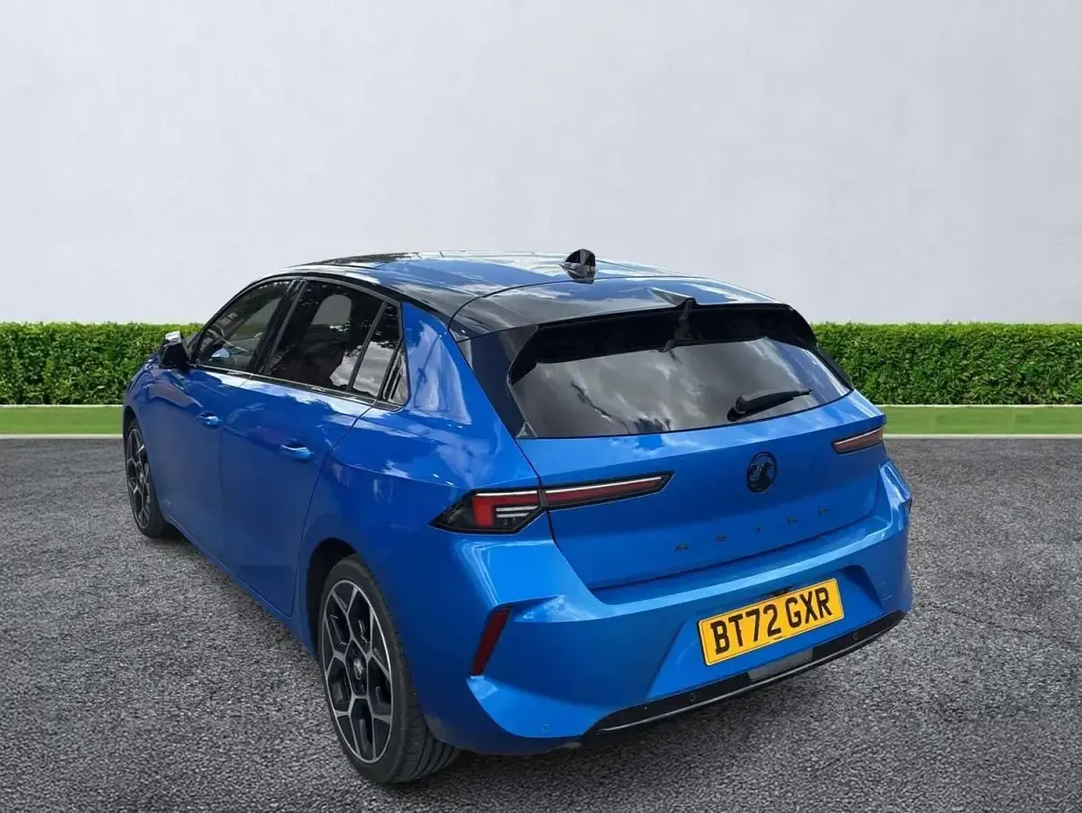 Used Vauxhall Astra Ultimate 130 HP (95 kW) 2023 Blue