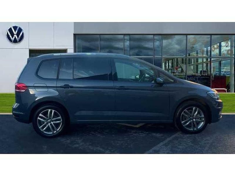 Used VW Touran Match 150 HP (110 kW) 2025 Grey MPV