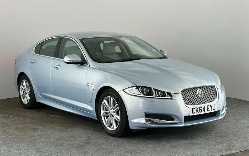 Used Jaguar XF Luxury 200 HP (147 kW) 2014 Sedan
