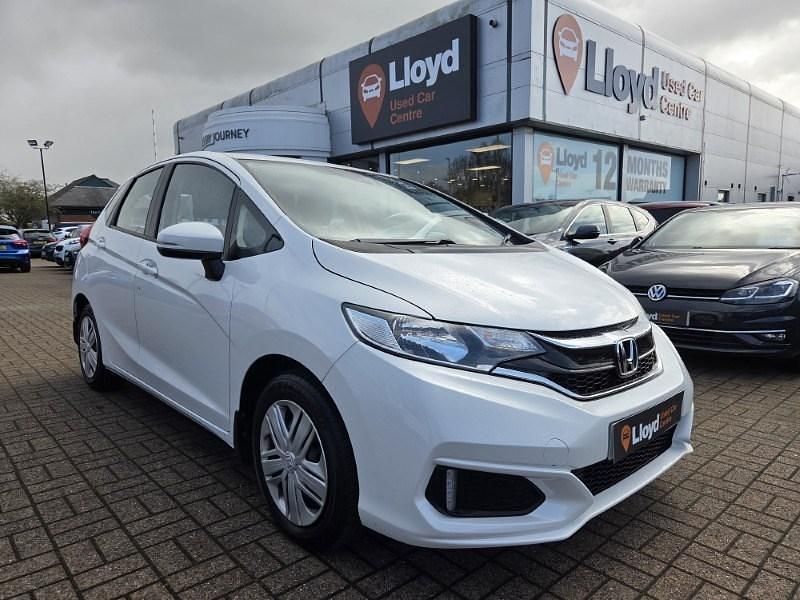 Used Honda Jazz S 102 HP (75 kW) 2019 White Hatchback