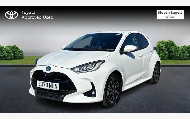 Used Toyota Yaris Hybrid Design 116 HP (85 kW) 2025 Hatchback