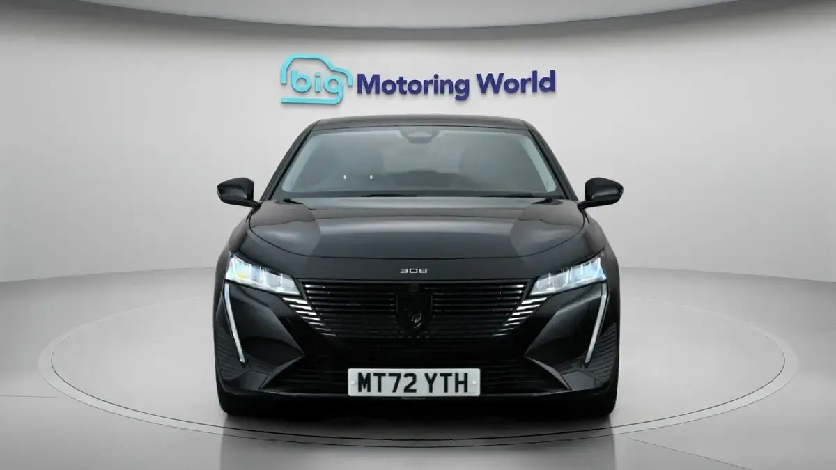 Used Peugeot 308 Allure Premium 131 HP (96 kW) 2022 Black Hatchback