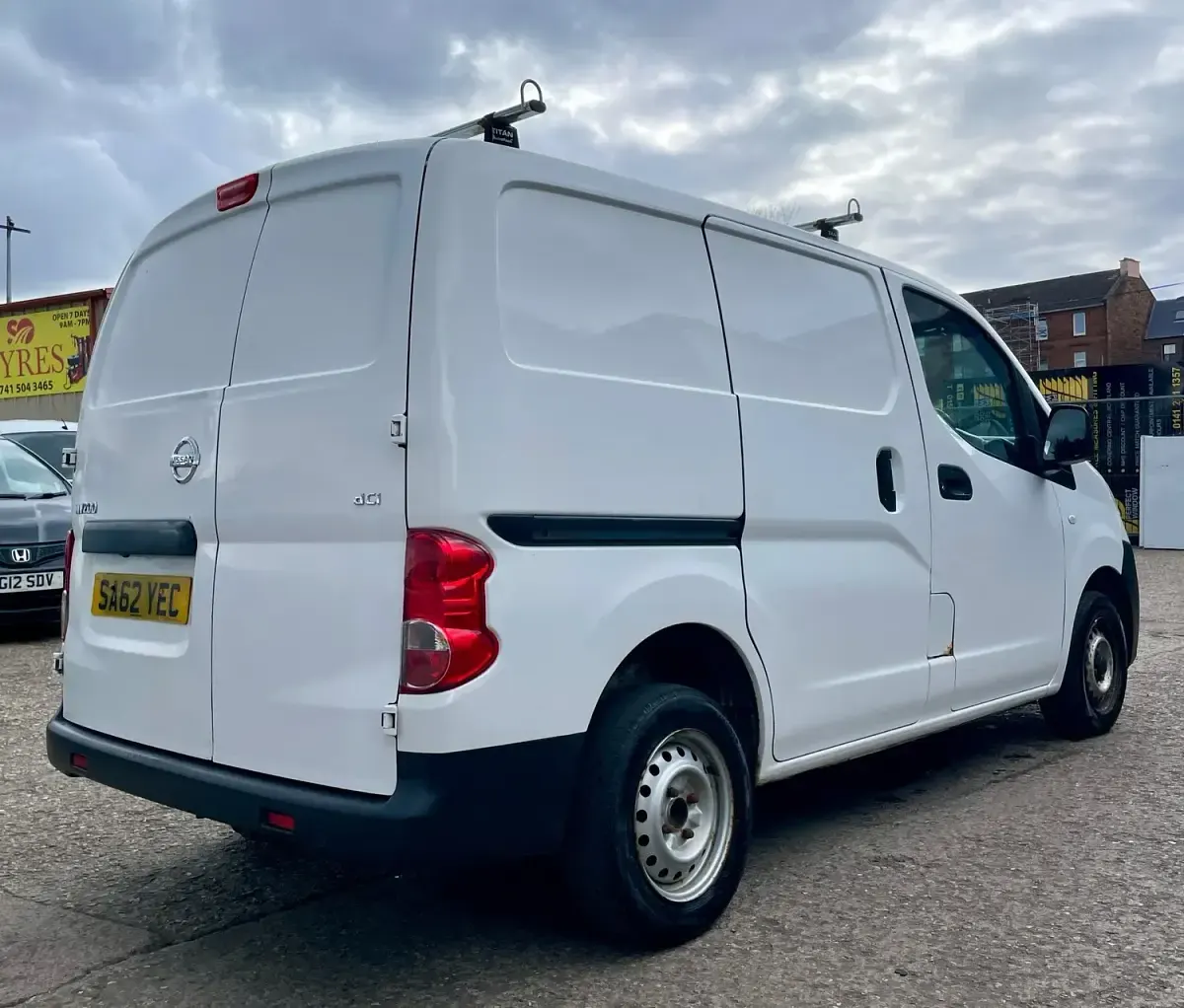 Used Nissan NV200 SE 89 HP (65 kW) 2012 White MPV
