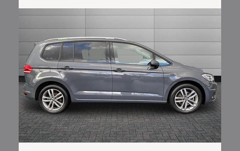 Used VW Touran Match 150 HP (110 kW) 2025 Dolphin grey MPV