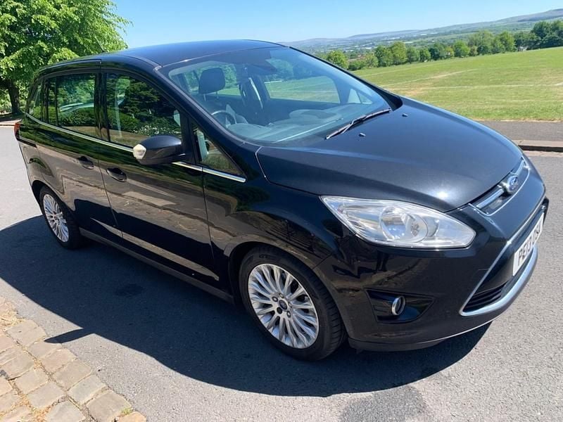 Black Used 2013 Ford Grand C-Max Titanium MPV | £3,295 (Good price) - Image 1/4