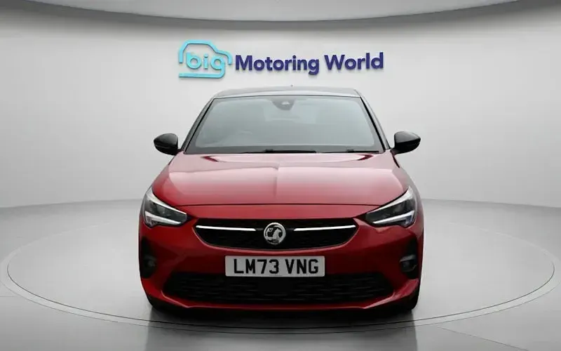 Begagnad Vauxhall Corsa Ultimate 101 HK (74 kW) 2023 Röd Halvkombi