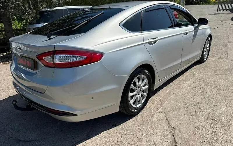 Begagnad Ford Mondeo Titanium 150 HK (110 kW) 2017 Halvkombi