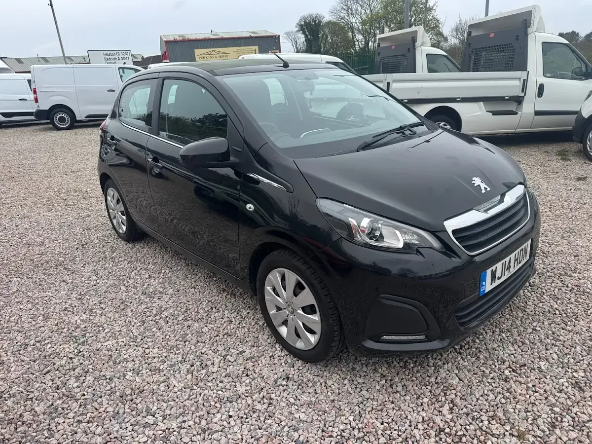Used Peugeot 108 Active 68 HP (50 kW) 2014 Black Hatchback