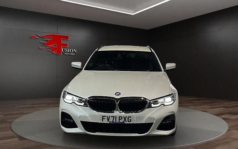 Used BMW 330e M Sport 292 HP (214 kW) 2021 White Estate