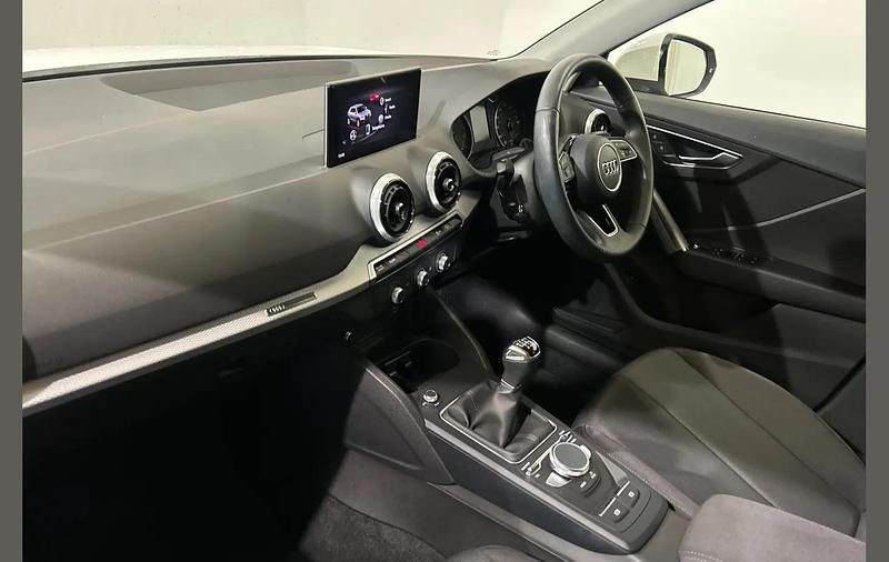 Used Audi Q2 108 HP (79 kW) 2022 White SUV