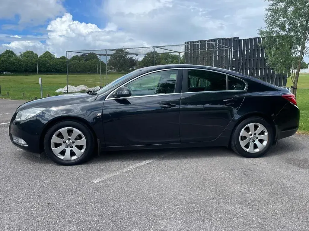 Used Vauxhall Insignia SRi 2013 Black Hatchback