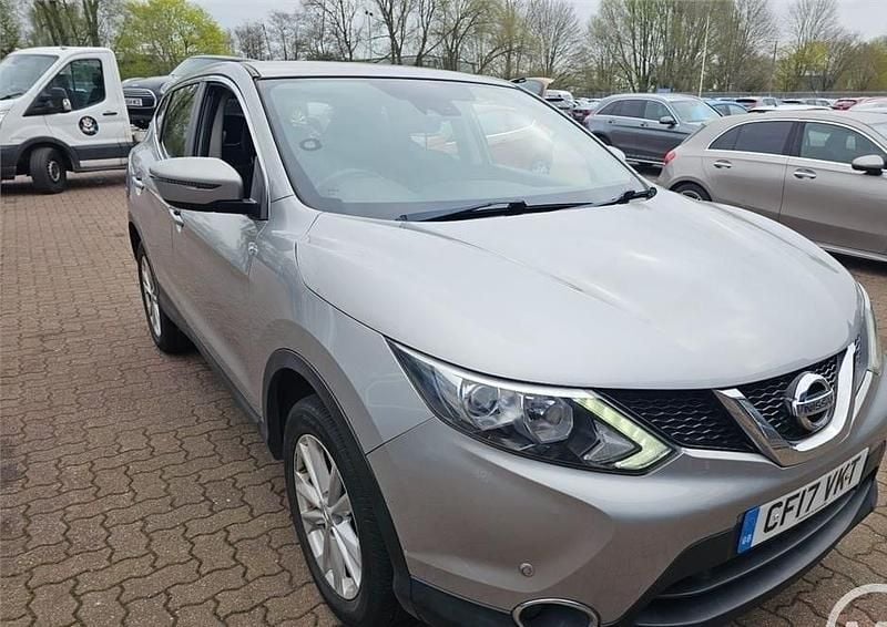 Used Nissan Qashqai Acenta 2017 Blade silver SUV