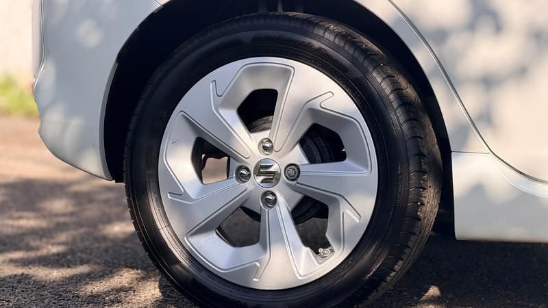 Used Suzuki Swift 82 HP (60 kW) 2024 White Hatchback