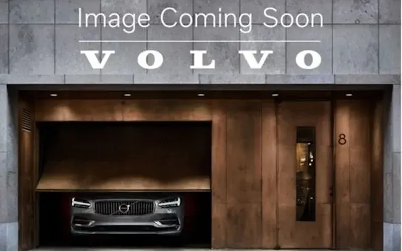 Used Volvo XC60 Momentum 250 HP (183 kW) 2021 SUV