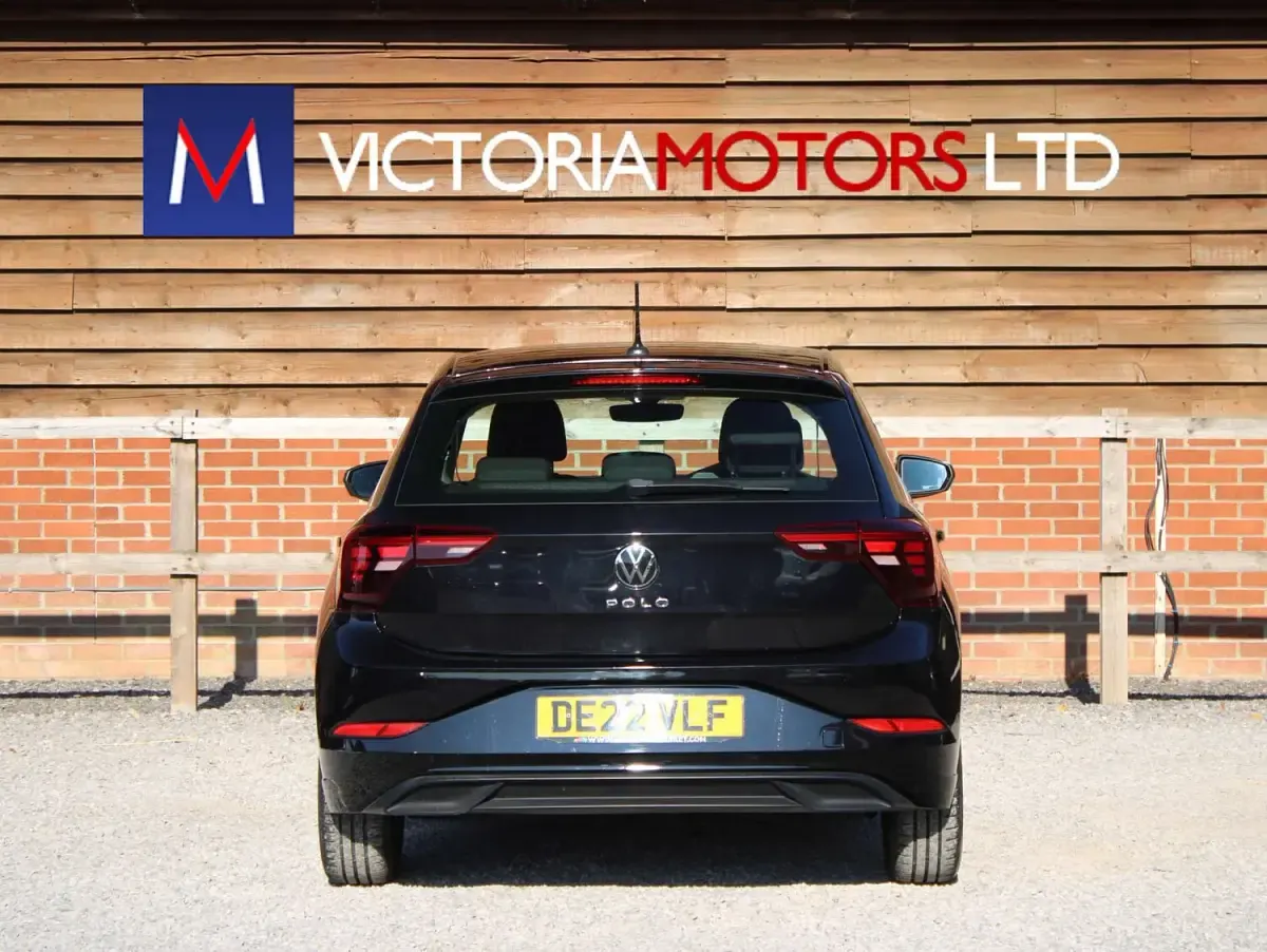 Used VW Polo Life 95 HP (69 kW) 2022 Black Hatchback