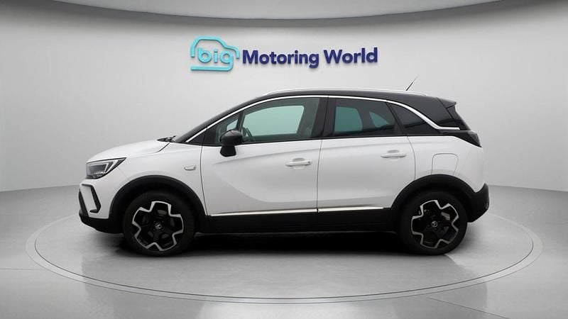 Used Vauxhall Crossland Ultimate 130 HP (95 kW) 2022 White SUV