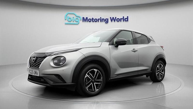 Used Nissan Juke N-Connecta 143 HP (105 kW) 2025 Silver SUV