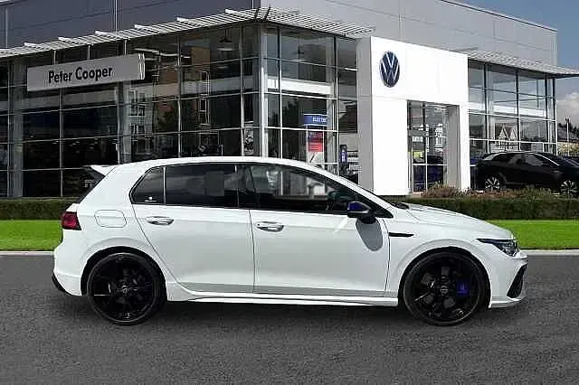 Usado VW Golf VIII R 333 HP (244 kW) 2023 Branco Citadino