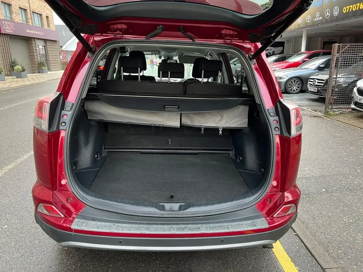 Used Toyota RAV4 Hybrid 2017 Red SUV