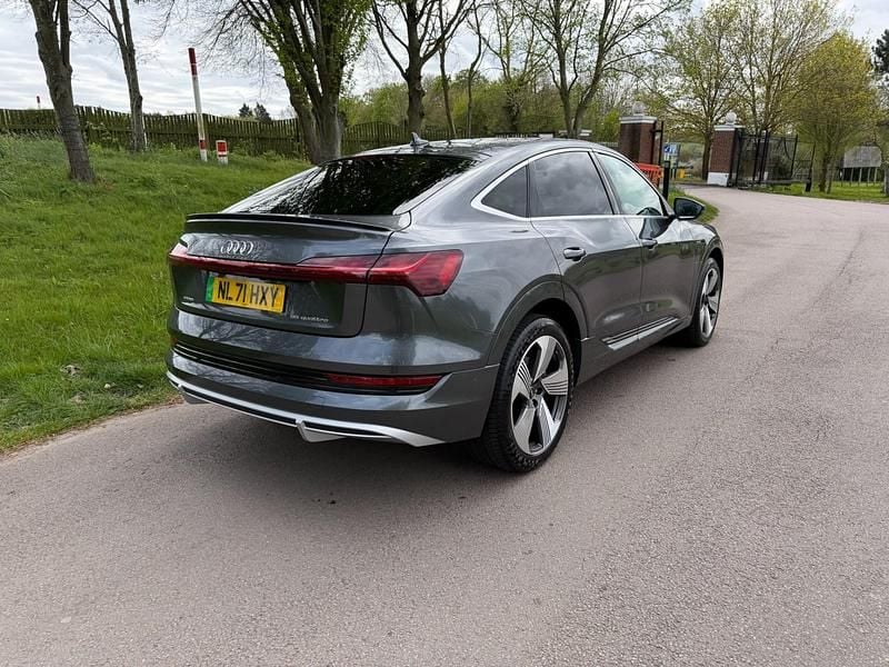 Second-hand Audi e-tron S-Line 300 kW (408 CP) 2021 Gri SUV