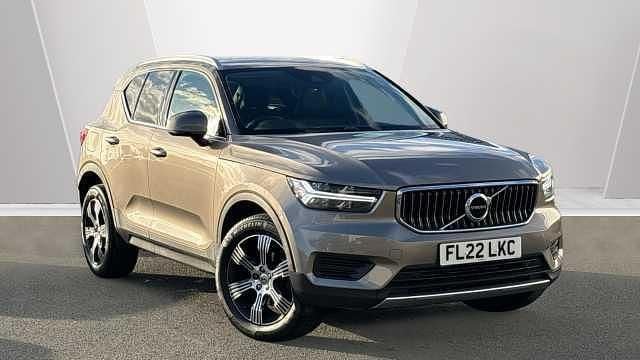 Used 2022 Volvo XC40 Inscription SUV | £21,935 (Fair price) - Image 1/3
