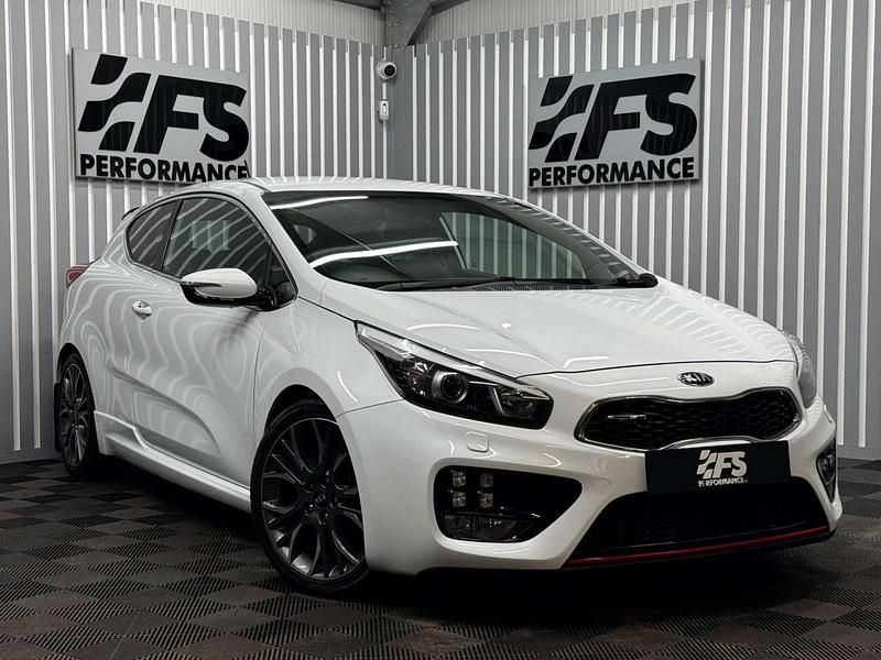 White Used 2015 Kia ProCeed Hatchback | £8,500 (Fair price) - Image 1/4