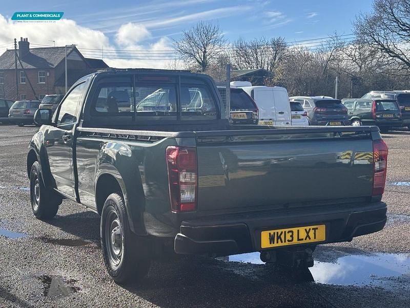 Used Isuzu Pick up 161 HP (118 kW) 2013 Green Pickup