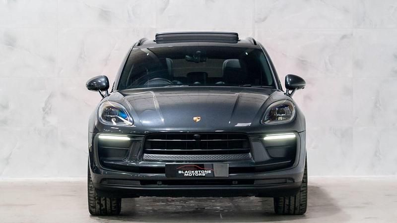 Used Porsche Macan 265 HP (194 kW) 2022 Grey SUV