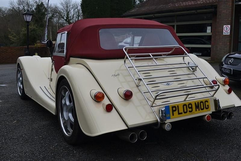 Used Morgan Plus 8 367 HP (269 kW) 2013 Cream Cabriolet