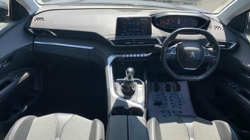 Grey Used 2017 Peugeot 5008 Allure MPV | £15,020 (Good price) - Image 1/4