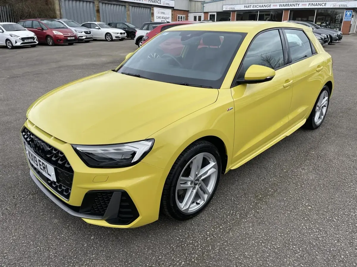 Używany Audi A1 S-Line 2019 Żółty SUV