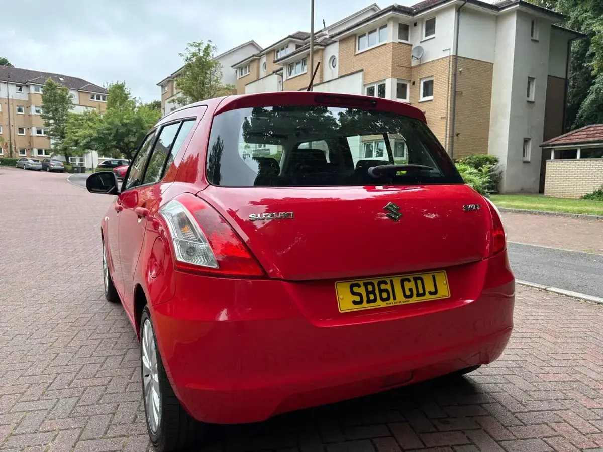 Used Suzuki Swift SZ3 94 HP (69 kW) 2012 Red Hatchback