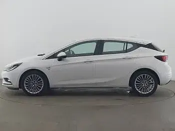 Used Vauxhall Astra Elite 2017 White Hatchback