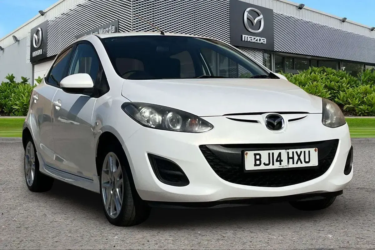 Usado Mazda 2 84 HP (61 kW) 2014 Branco Citadino