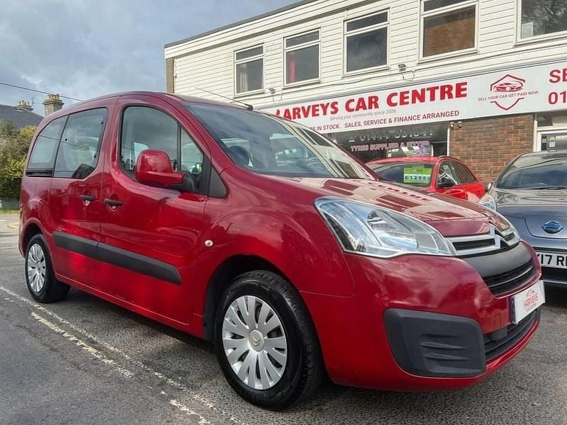 Used Citroën Berlingo Feel 100 HP (73 kW) 2015 Red MPV