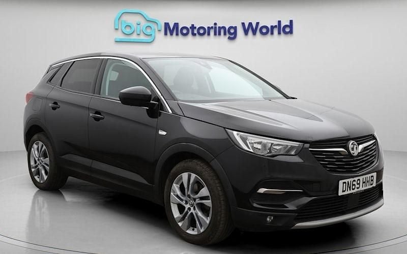 Used 2021 Vauxhall Grandland X SRi SUV | £10,300 (Good price) - Image 1/4