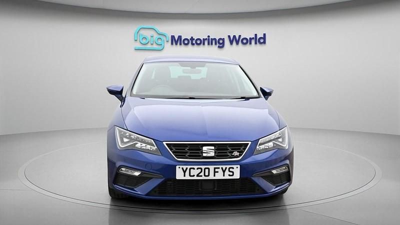 Used Seat Leon FR 130 HP (95 kW) 2020 Blue Hatchback