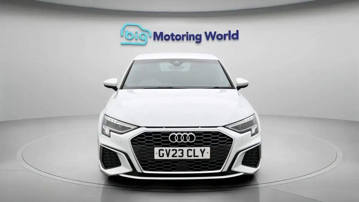 Used Audi A3 Sportback e-tron S-Line 201 HP (147 kW) 2023 White Hatchback