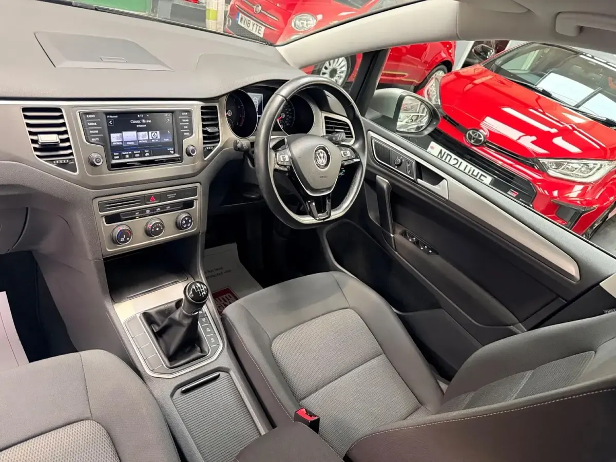 Used VW Golf Sportsvan SE 2017 Silver MPV