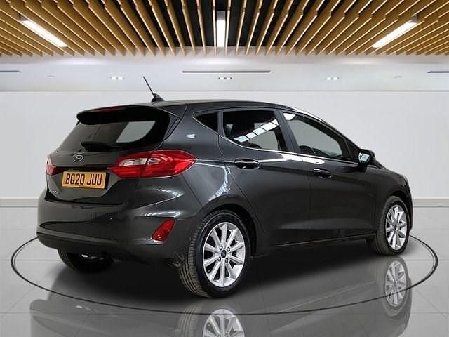 Usado Ford Fiesta Titanium 95 HP (69 kW) 2020 Cinzento Citadino