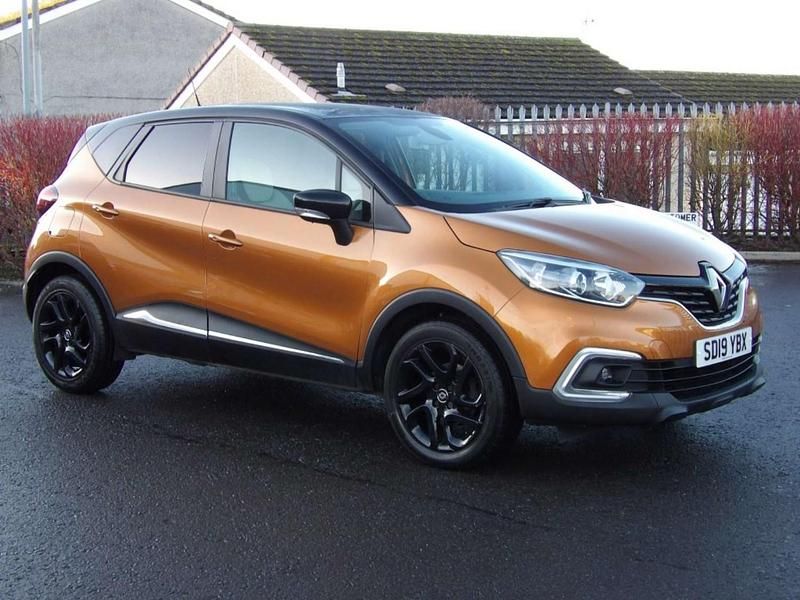 Used Renault Captur Iconic 2019 Orange/black SUV