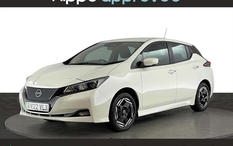 Used 2022 Nissan Leaf Acenta Hatchback | £9,830 (Good price) - Image 1/4