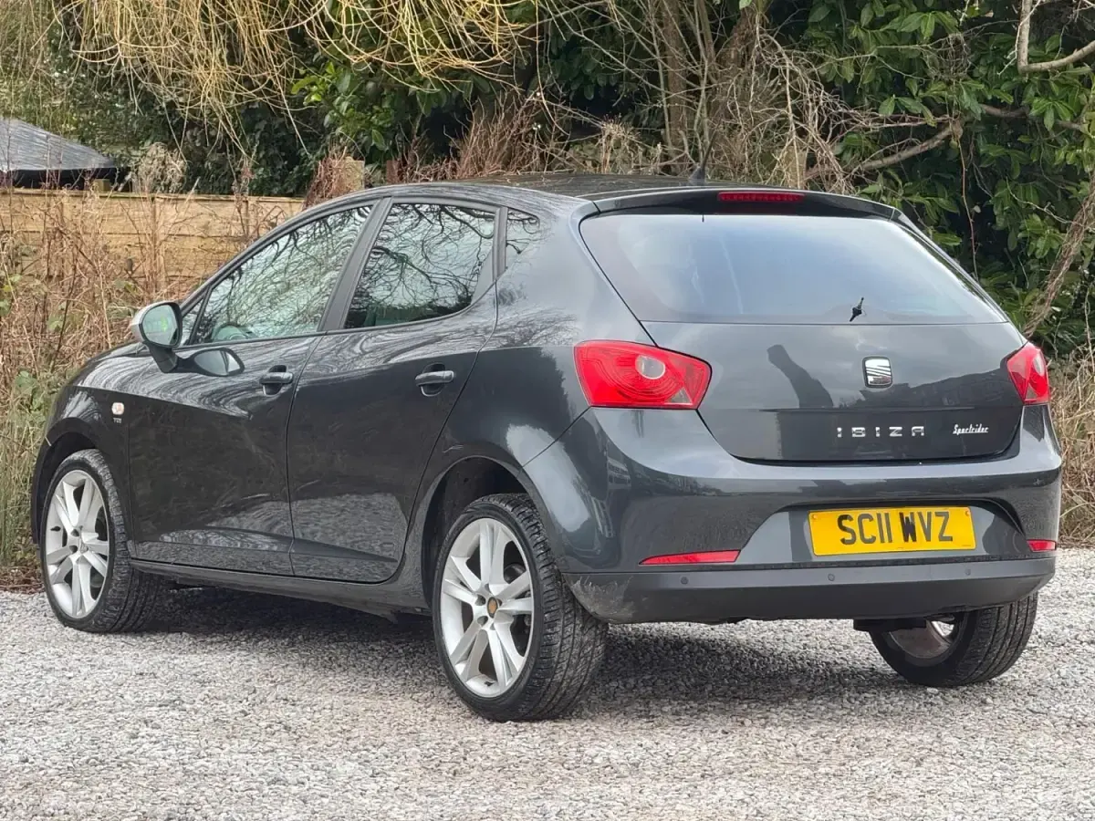 Gebraucht Seat Ibiza 105 PS (77 kW) 2011 Grau Kleinwagen