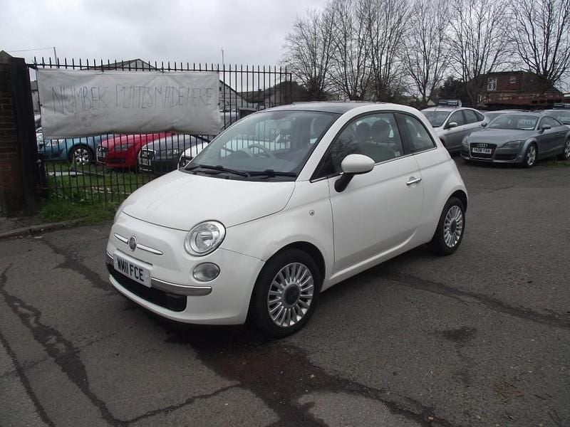 Used Fiat 500 Lounge 69 HP (50 kW) 2011 White Hatchback