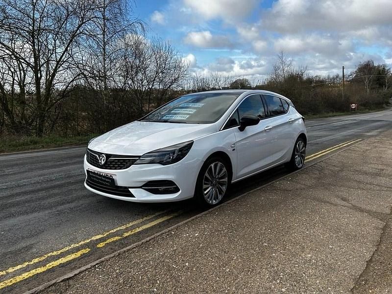 Used Vauxhall Astra Edition 145 HP (106 kW) 2021 White Hatchback