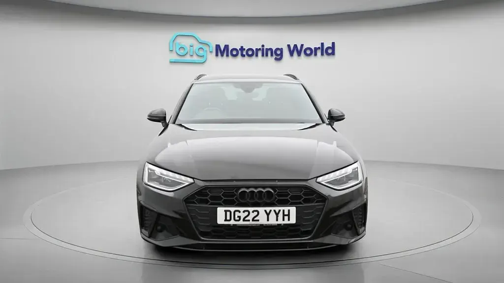 Usado Audi A4 Black Edition 150 CV (110 kW) 2022 Negro Familiar