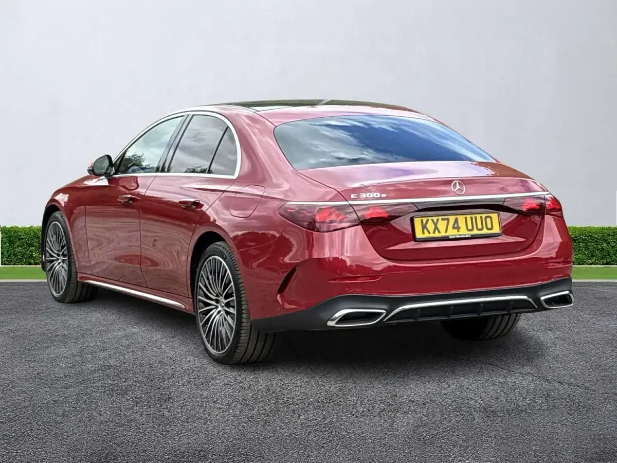 Used Mercedes E300 AMG Line Premium Plus 313 HP (230 kW) 2024 Red Sedan