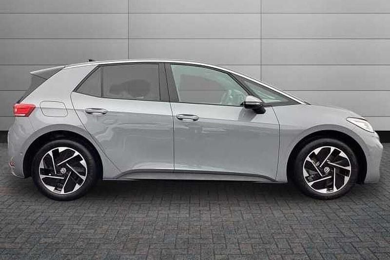Used VW ID.3 Pro 150 kW (204 HP) 2026 Moonstone grey with solid black roof Hatchback